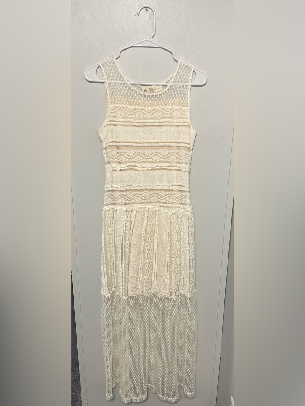 Altar'd State Size Small Cream sleeveless maxi dress